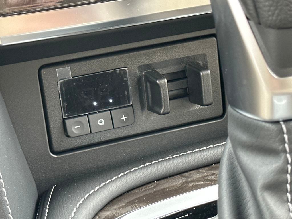 2024 Nissan Armada Platinum photo