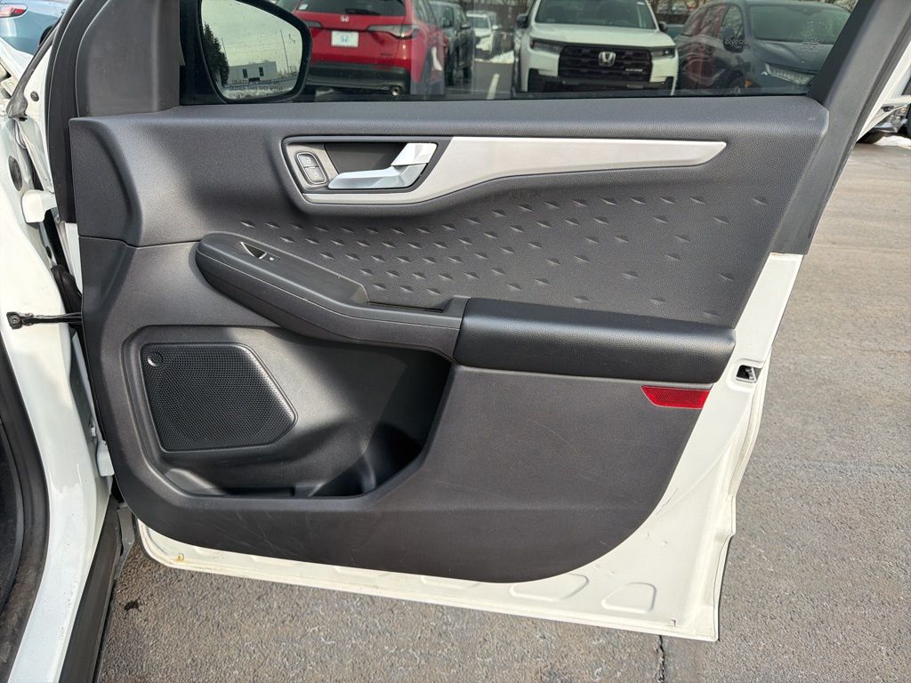 Thumbnail: 2020 Ford Escape - 25