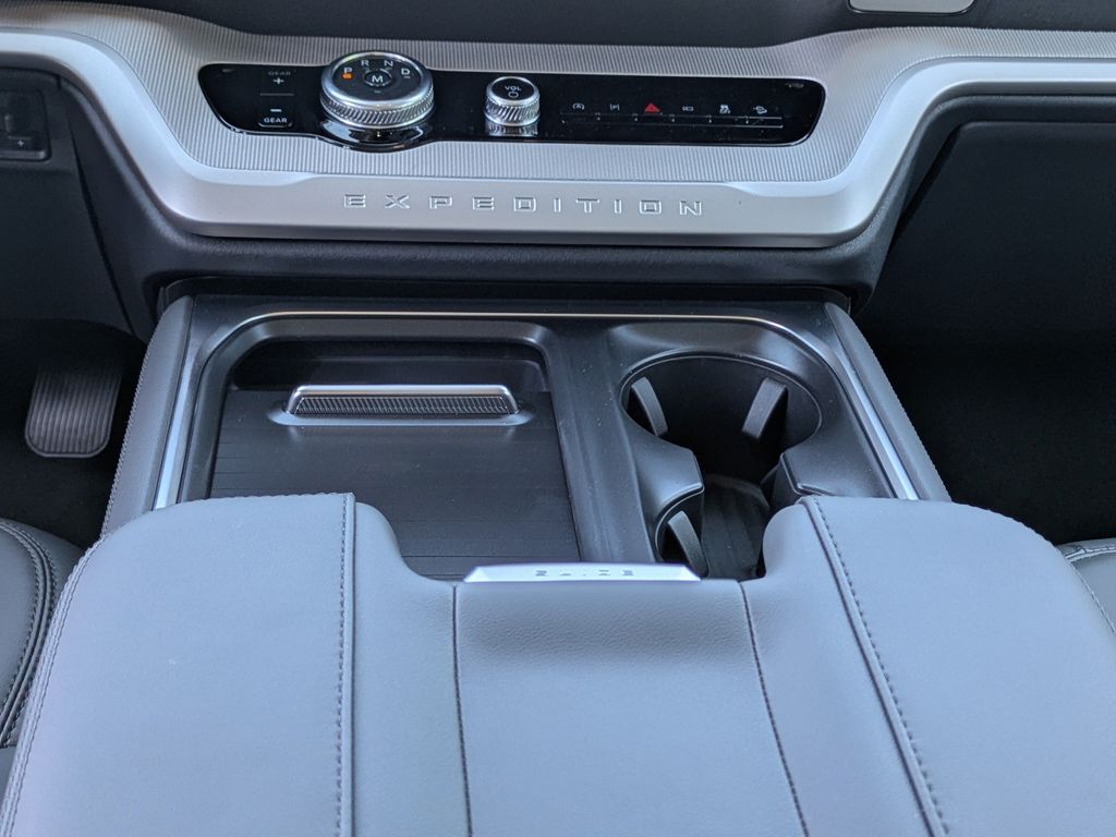 2026 Ford Expedition Max Active MAX