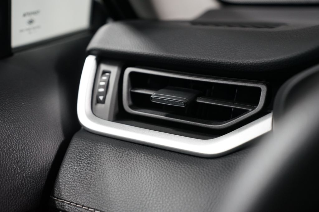 Thumbnail: 2025 Toyota RAV4 - 25