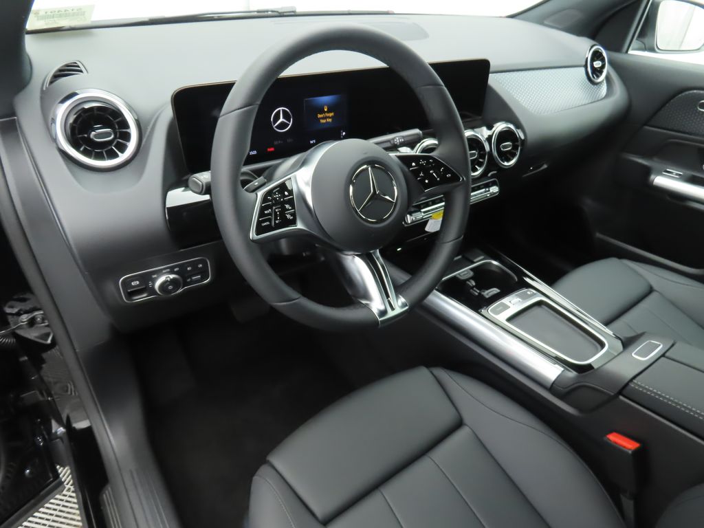 Thumbnail: 2026 Mercedes-Benz GLA - 9