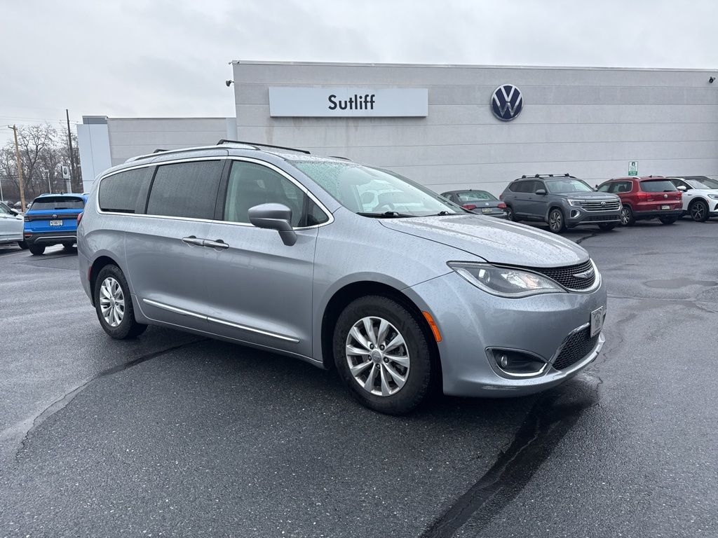 2018 Chrysler Pacifica Touring L FWD
