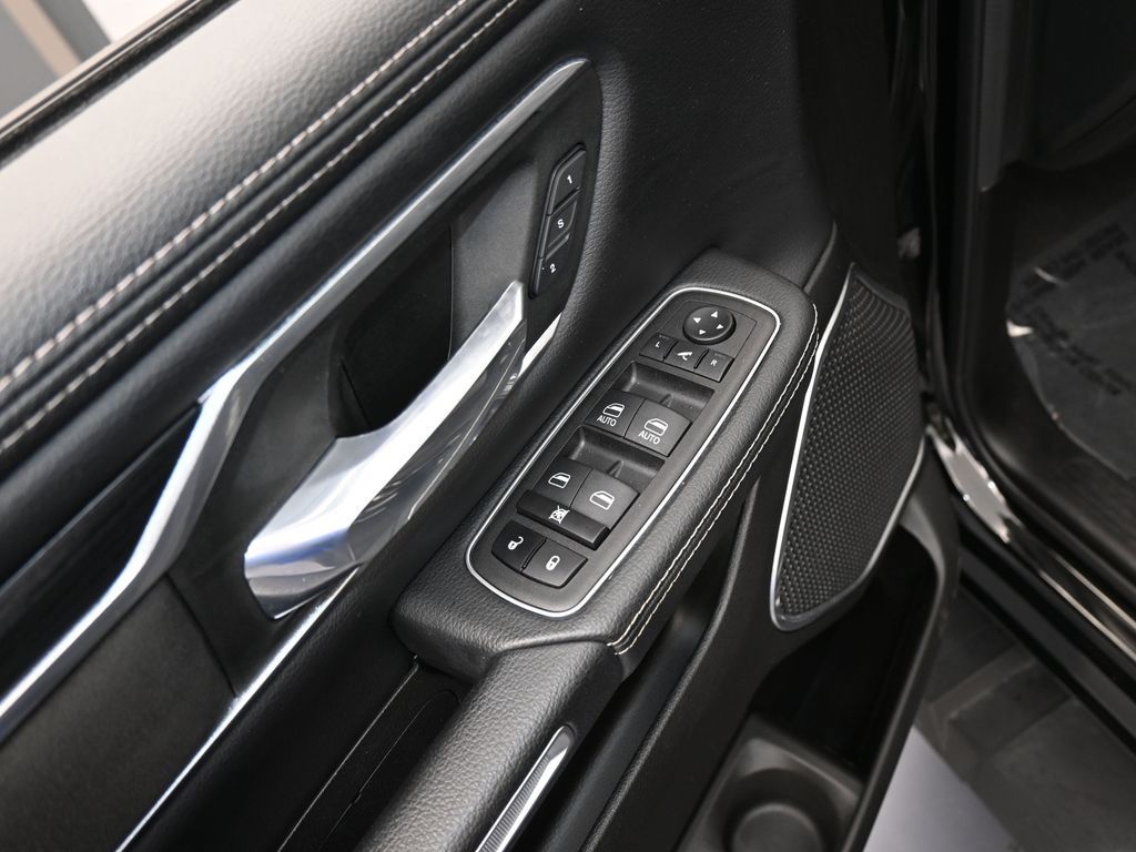 Used 2023 Diamond Black Crystal Pearlcoat Ram Laramie image 13