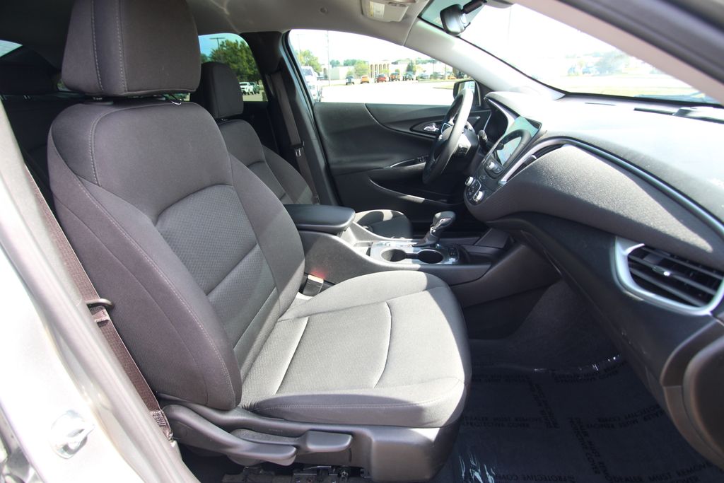 Used 2024 Chevrolet Malibu Sedan
