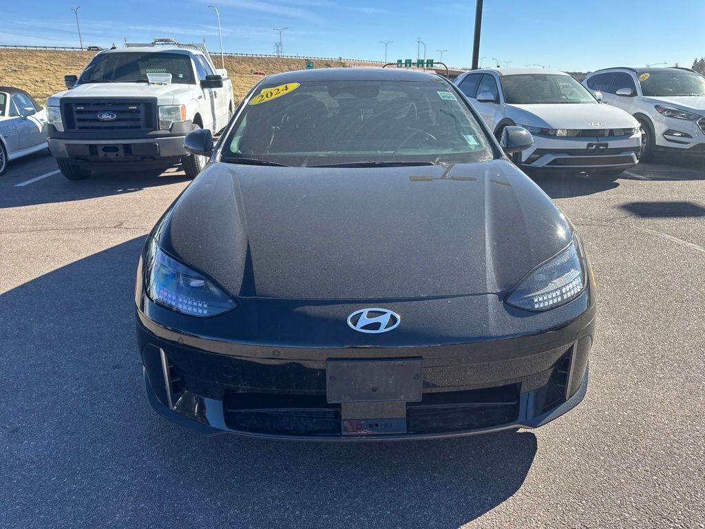 View vehicle photo 6