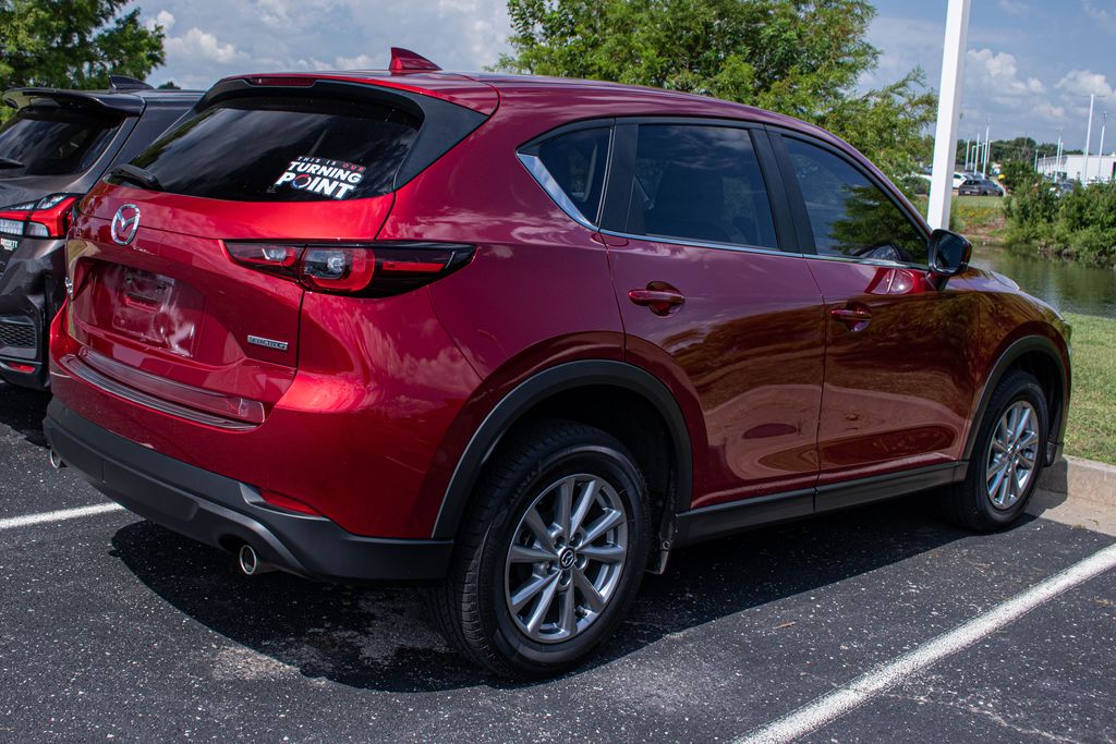 View vehicle photo 4