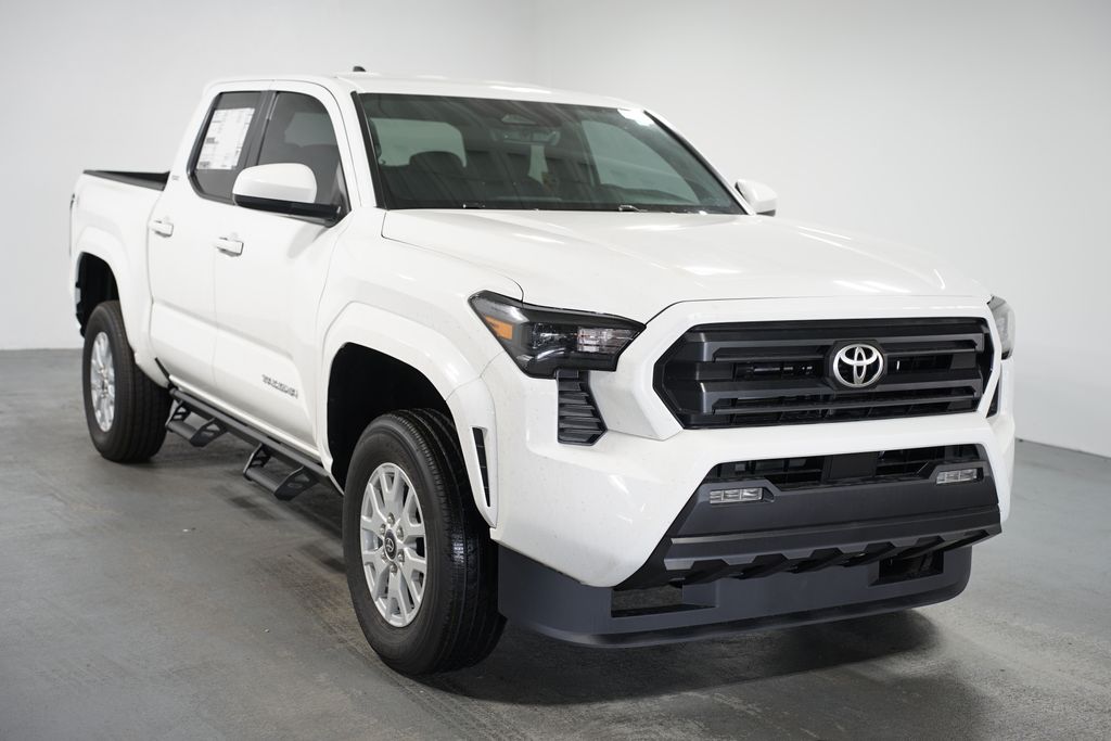 2024 Toyota Tacoma SR5 3