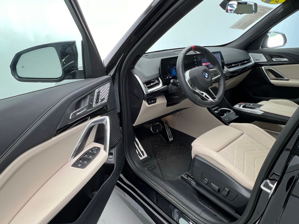 Thumbnail: 2025 BMW X1 - 21