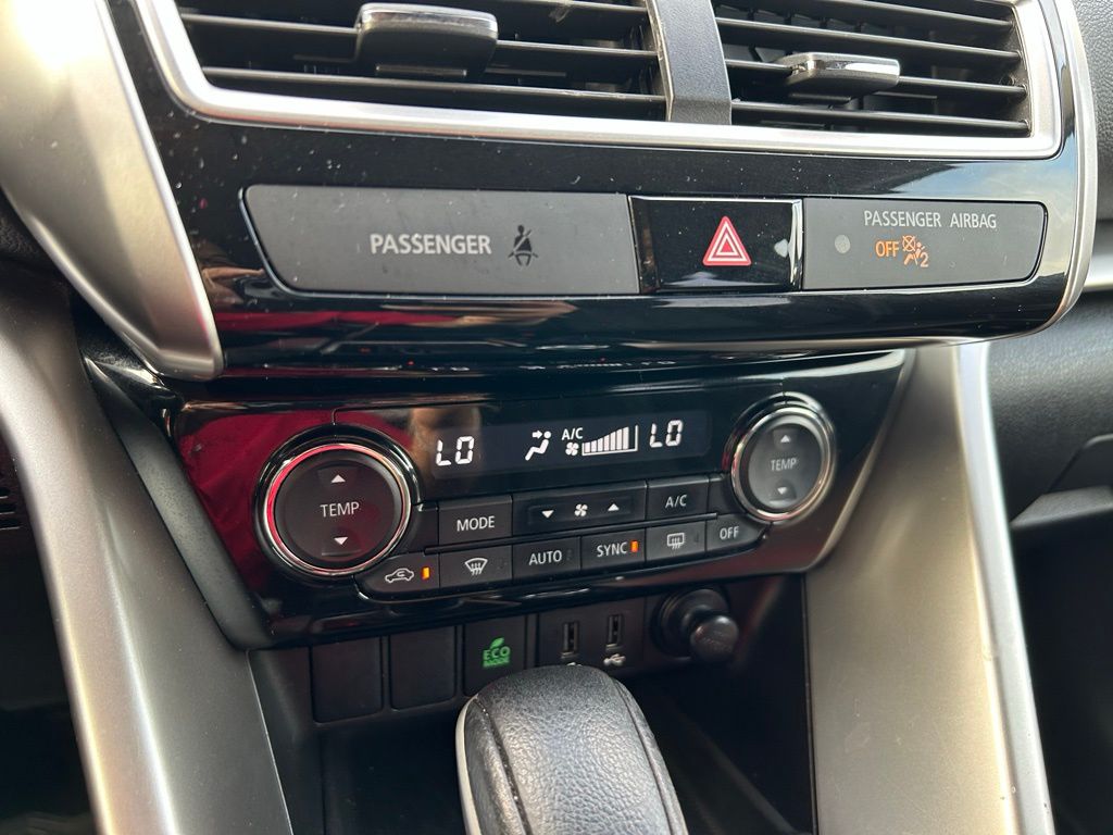 Thumbnail: 2019 Mitsubishi Eclipse Cross - 24