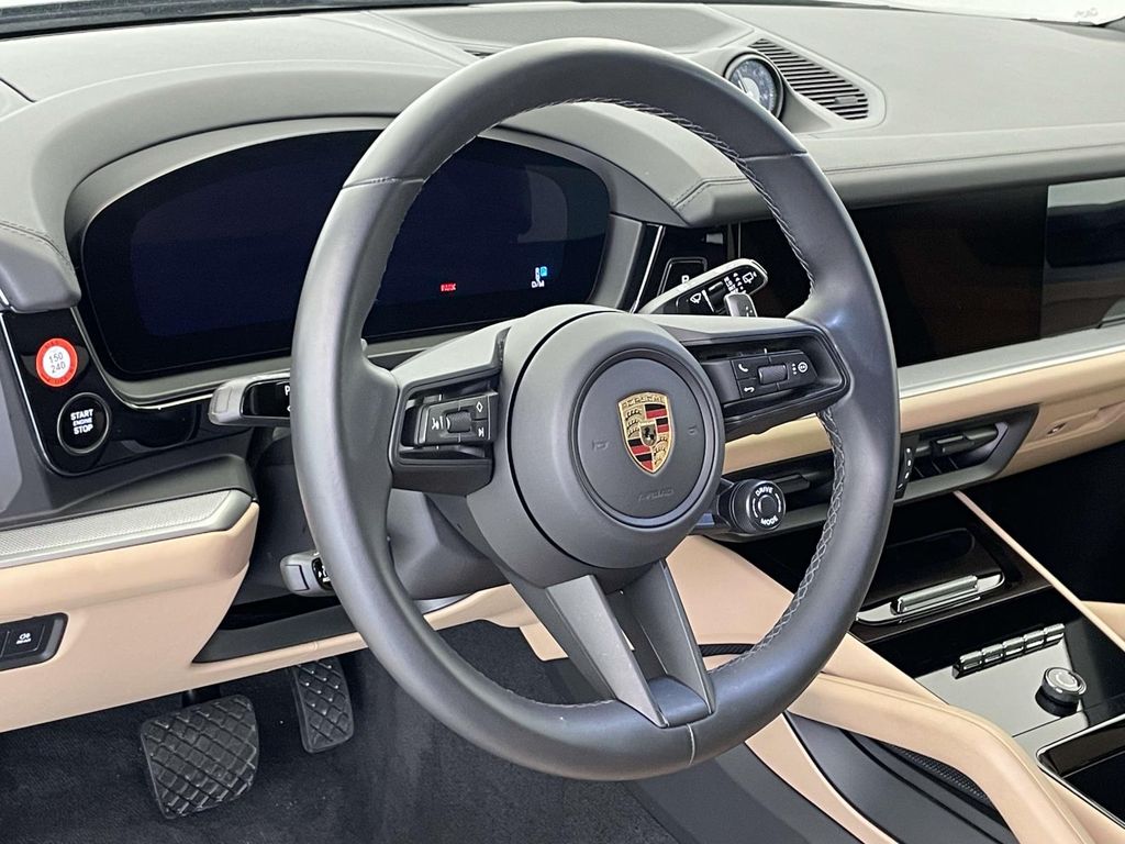 2024 Porsche Cayenne E-Hybrid Base - 3