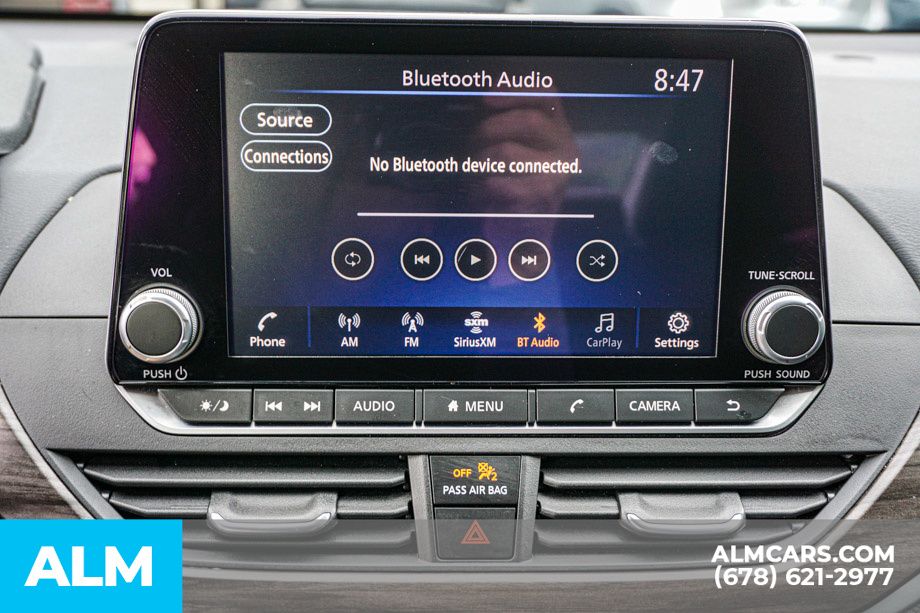 Used 2025 White Nissan 2.5 SV image 35