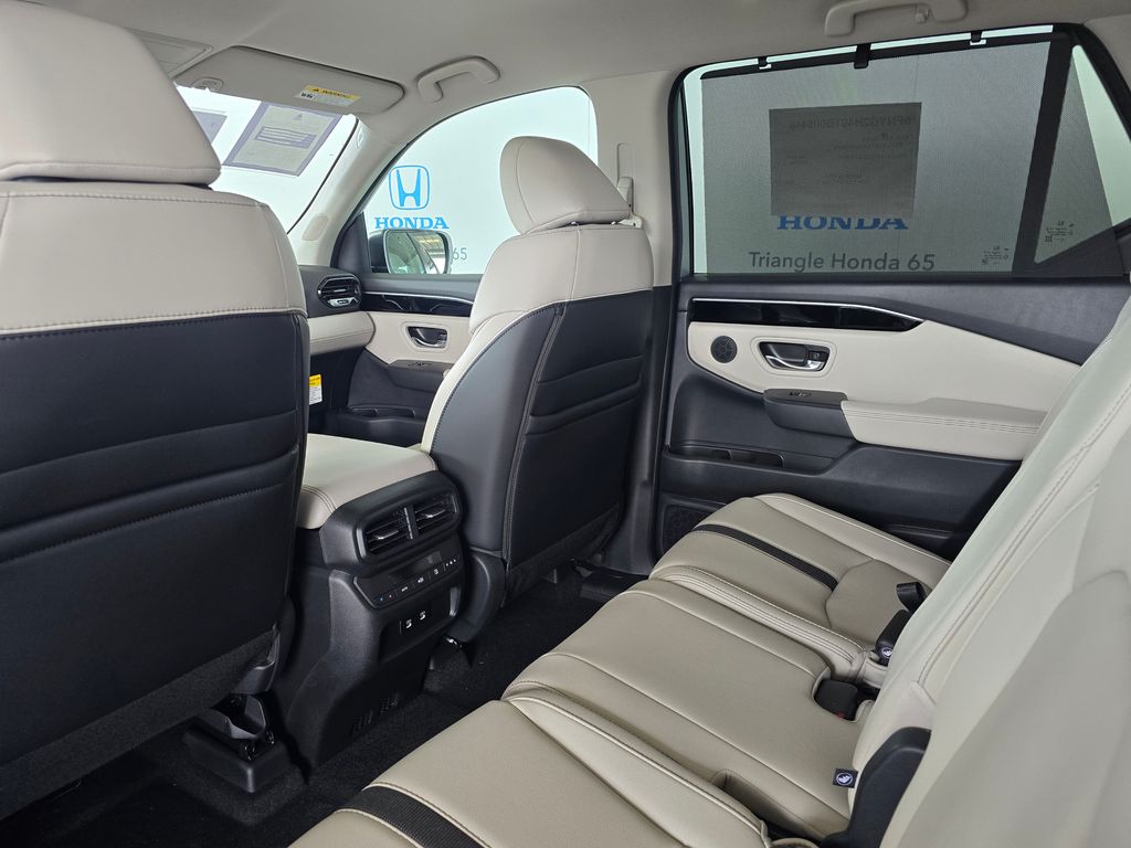 Thumbnail: 2026 Honda Pilot - 18