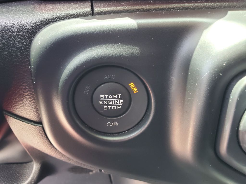2022 Jeep Wrangler - $31,998