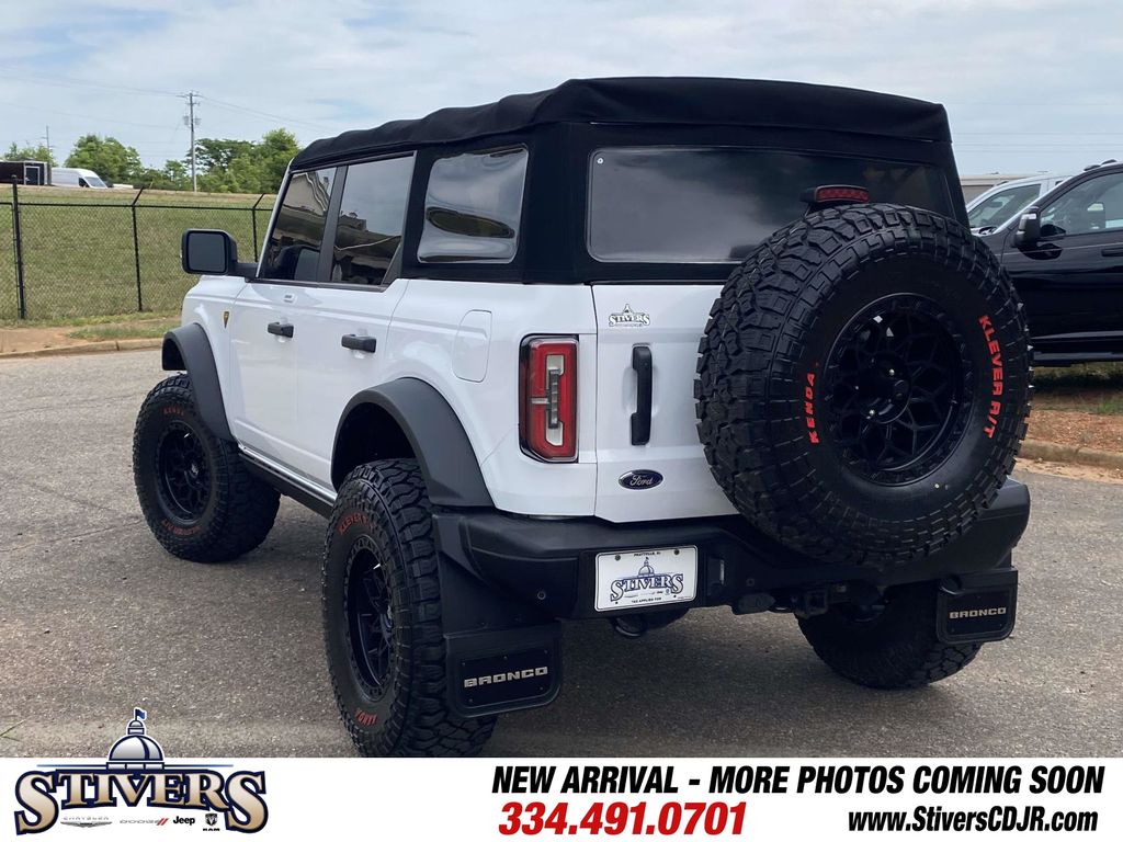 2022 Oxford White Ford Bronco Badlands 4X4 SUV