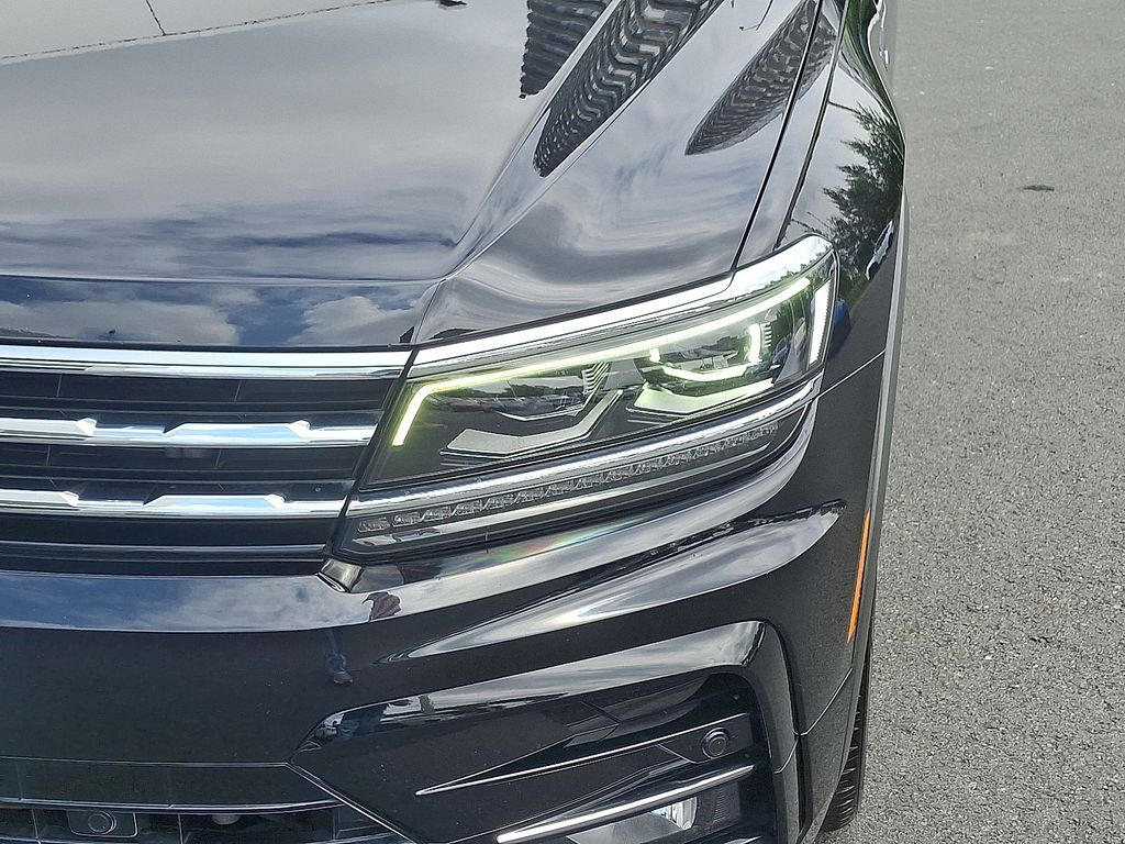Thumbnail: 2020 Volkswagen Tiguan - 9
