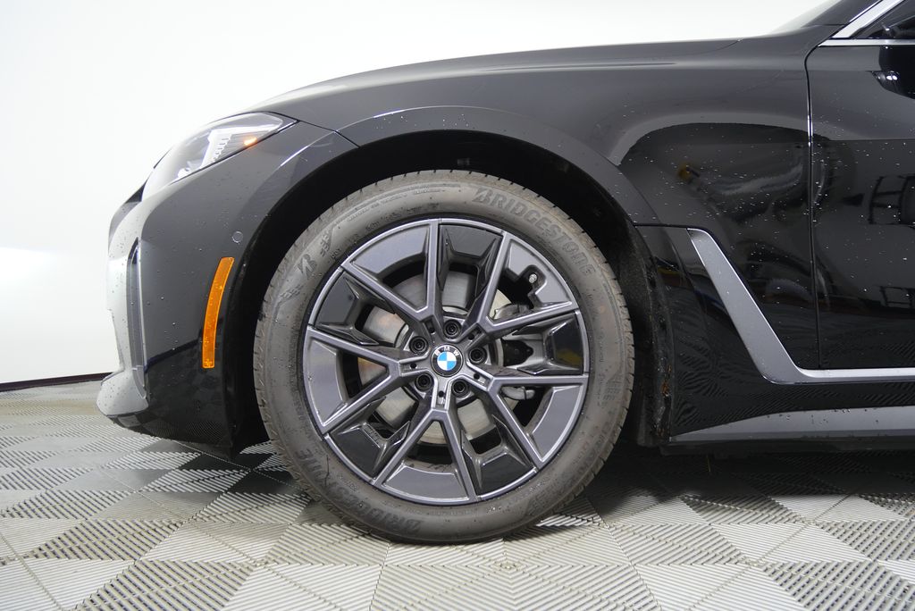 Thumbnail: 2025 BMW i4 - 7