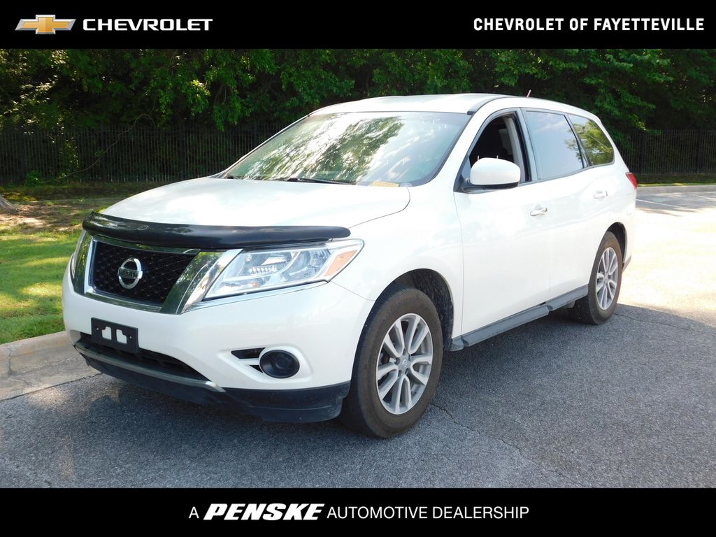 2014 Nissan Pathfinder S -
                Fayetteville, AR