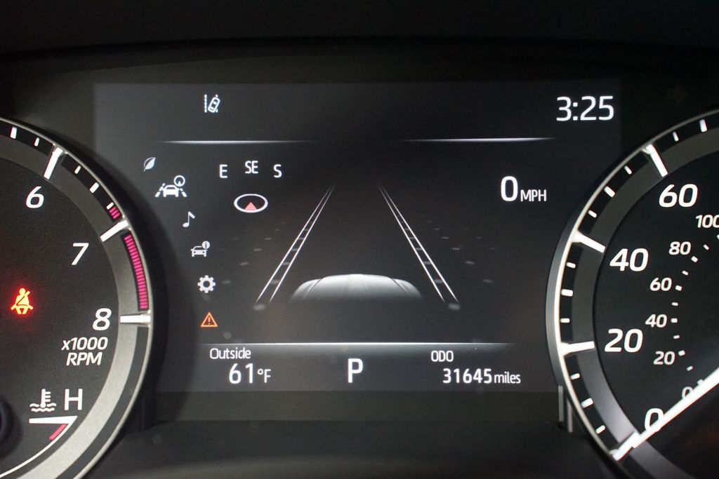 Thumbnail: 2021 Toyota Highlander - 16