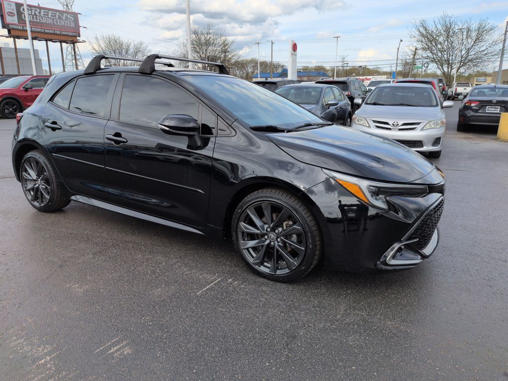 View vehicle photo 7