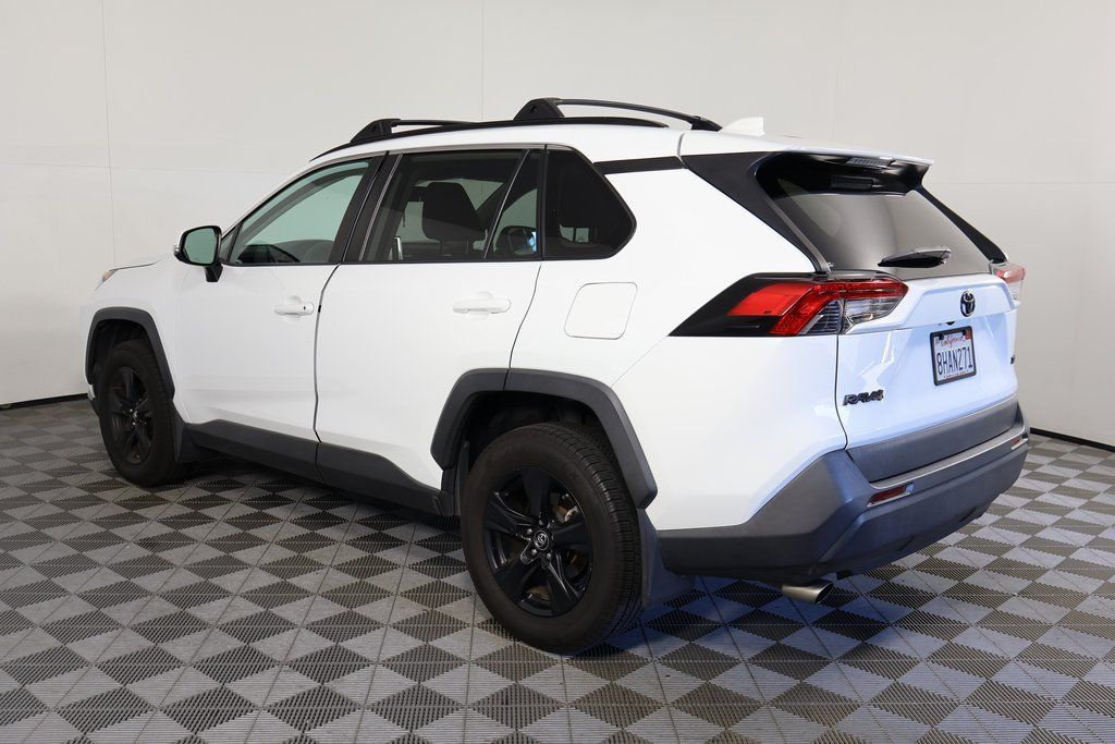 Thumbnail: 2019 Toyota RAV4 - 6