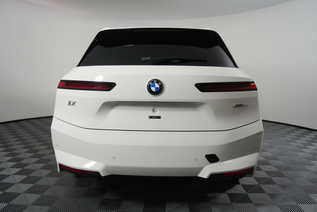 2026 BMW iX  4