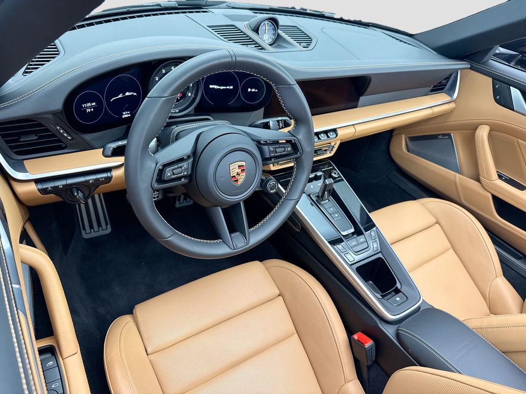 Thumbnail: 2024 Porsche 911 - 4