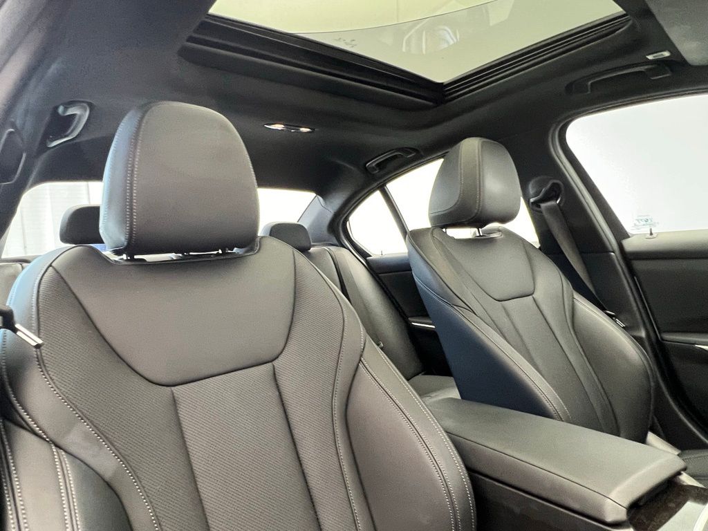 2023 BMW 3 Series 330i 8