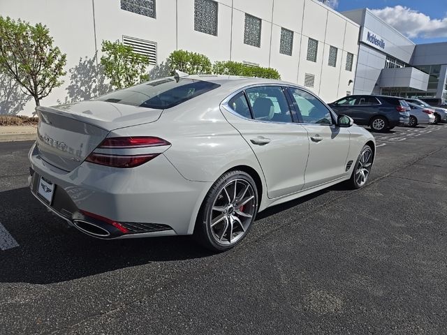 2025 Genesis G70  8