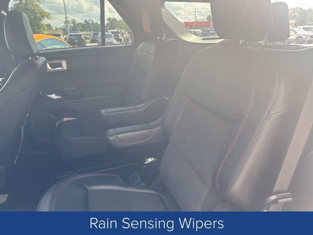 2024 Ford Explorer ST-Line