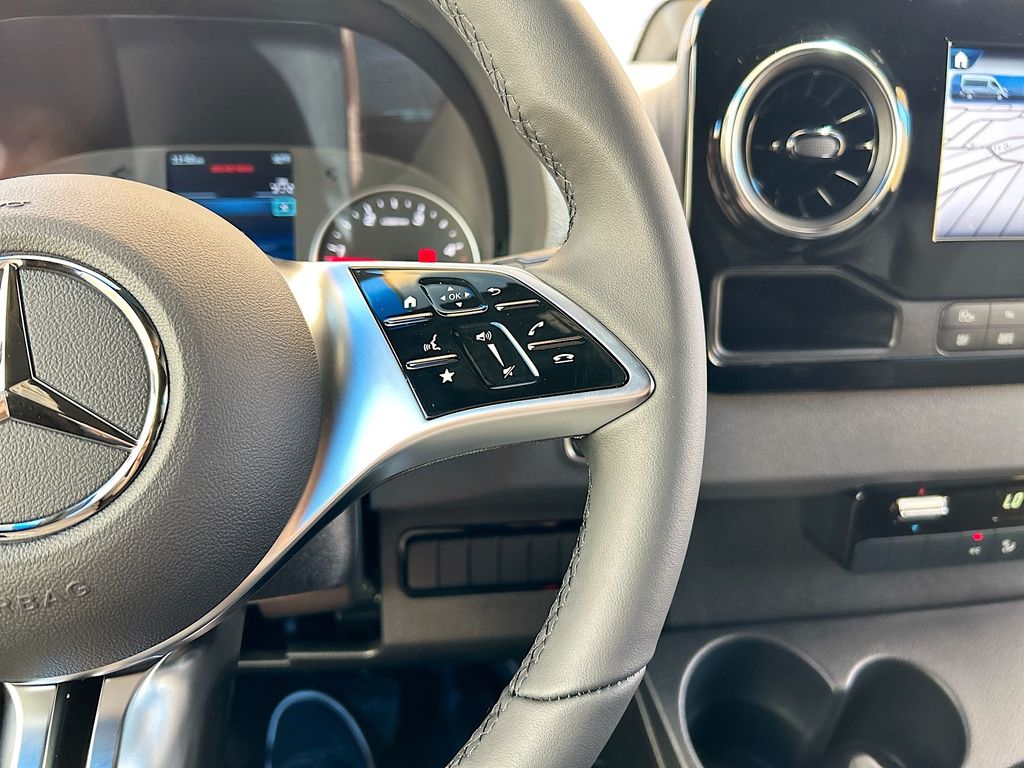 Thumbnail: 2026 Mercedes-Benz Sprinter - 13