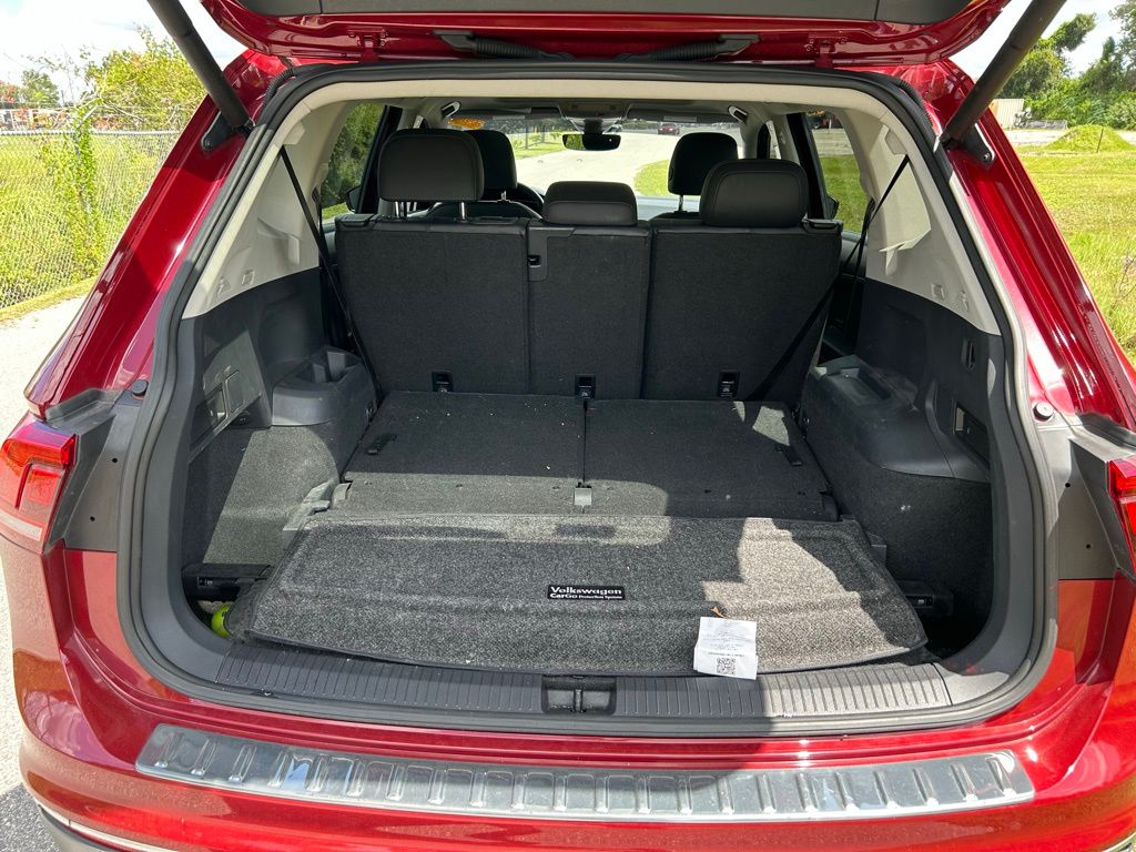 Thumbnail: 2020 Volkswagen Tiguan - 10