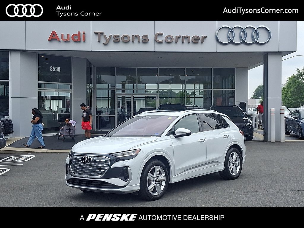 Thumbnail: 2024 Audi Q4 e-tron - 1