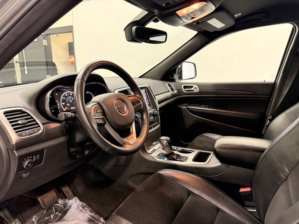 Thumbnail: 2018 Jeep Grand Cherokee - 11