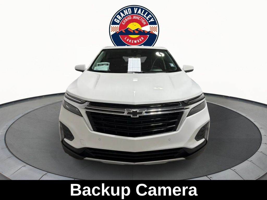 View vehicle photo 4