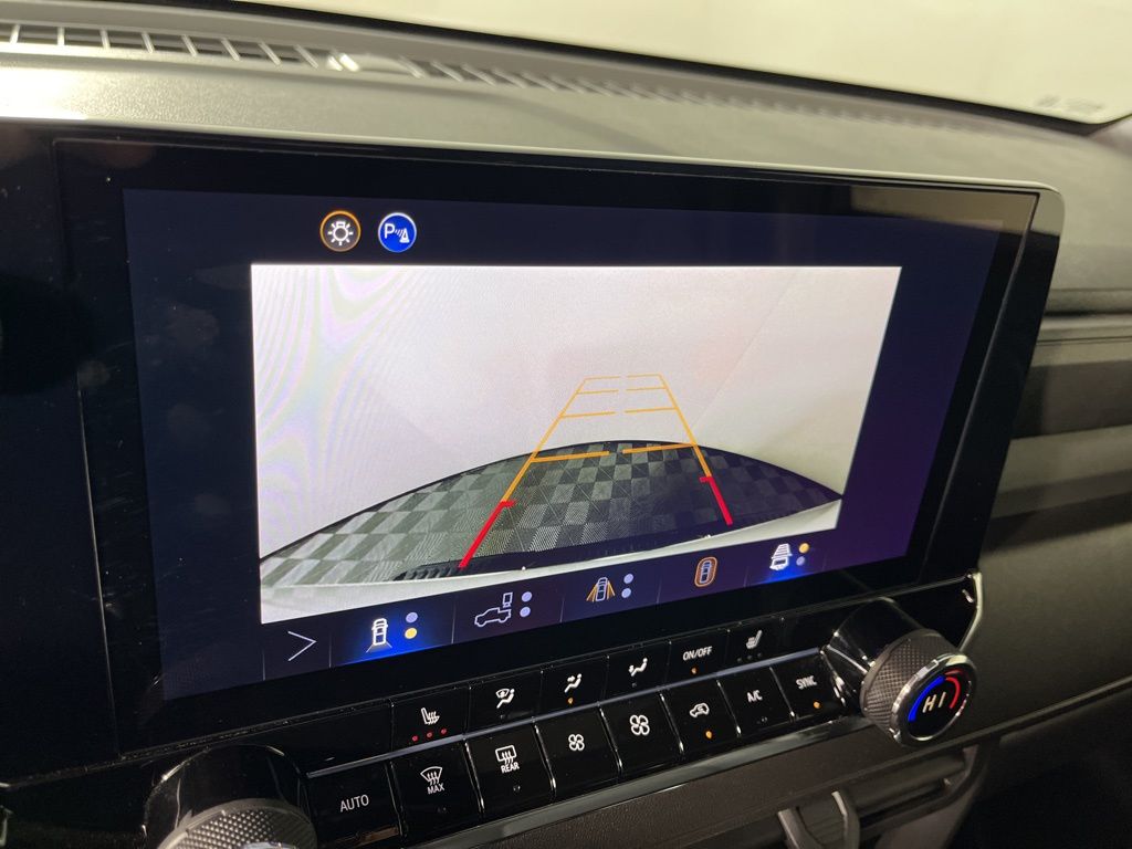 Thumbnail: 2025 Chevrolet Colorado - 27