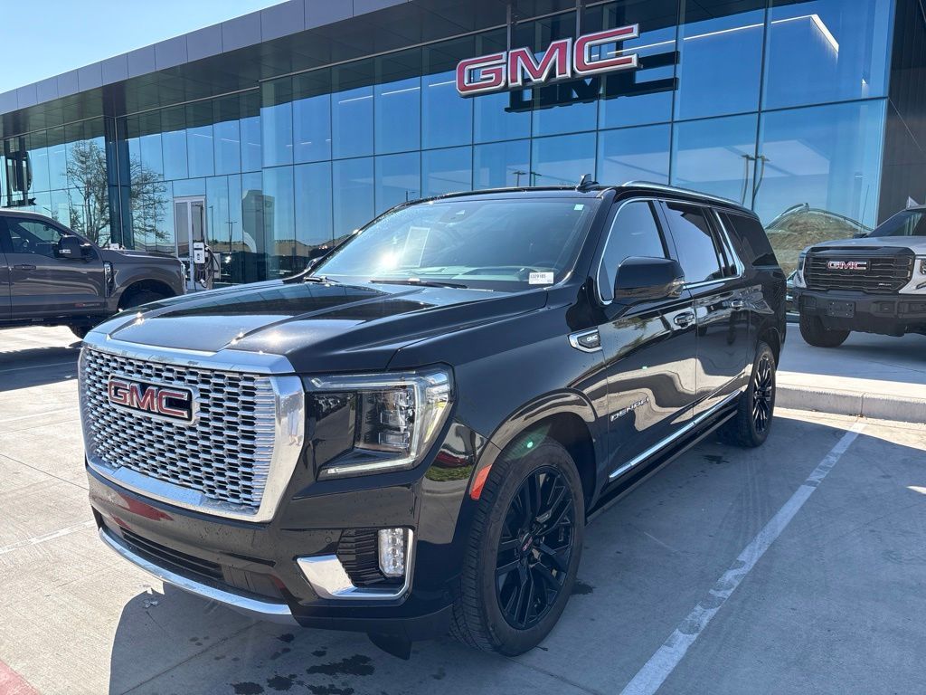  2023 GMC Yukon XL Denali 4WD   