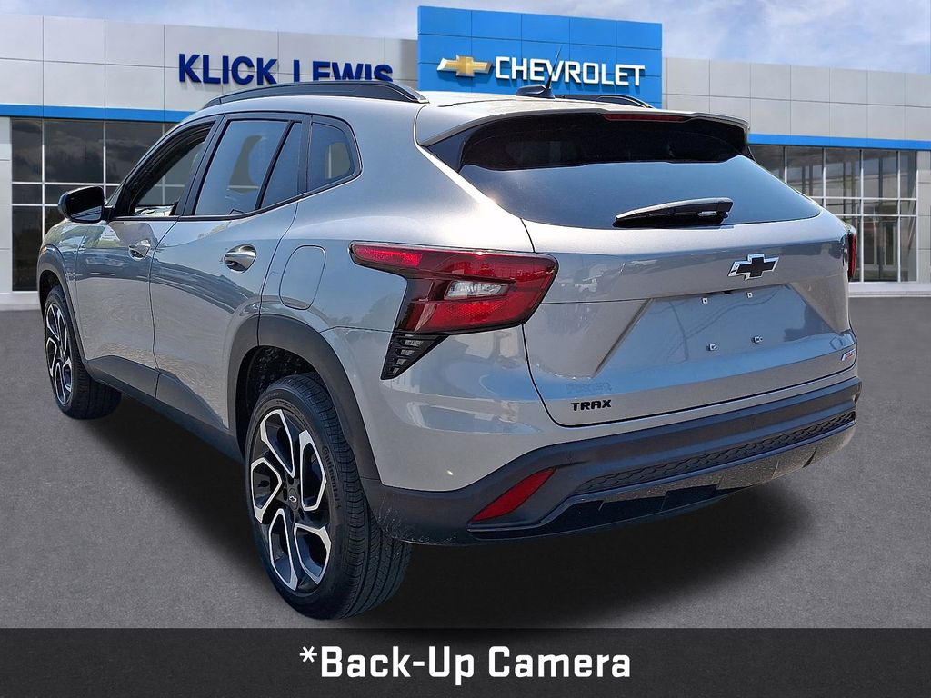 2025 Chevrolet Trax 2RS Gray at Klick Lewis Buick Chevrolet