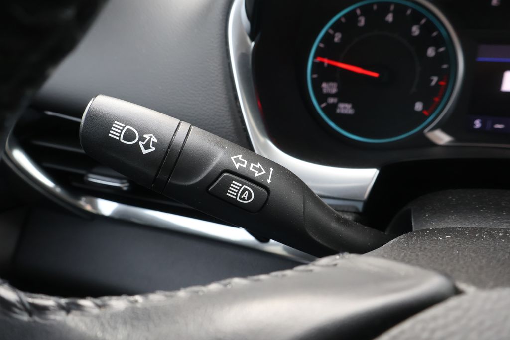 Thumbnail: 2020 Chevrolet Traverse - 21