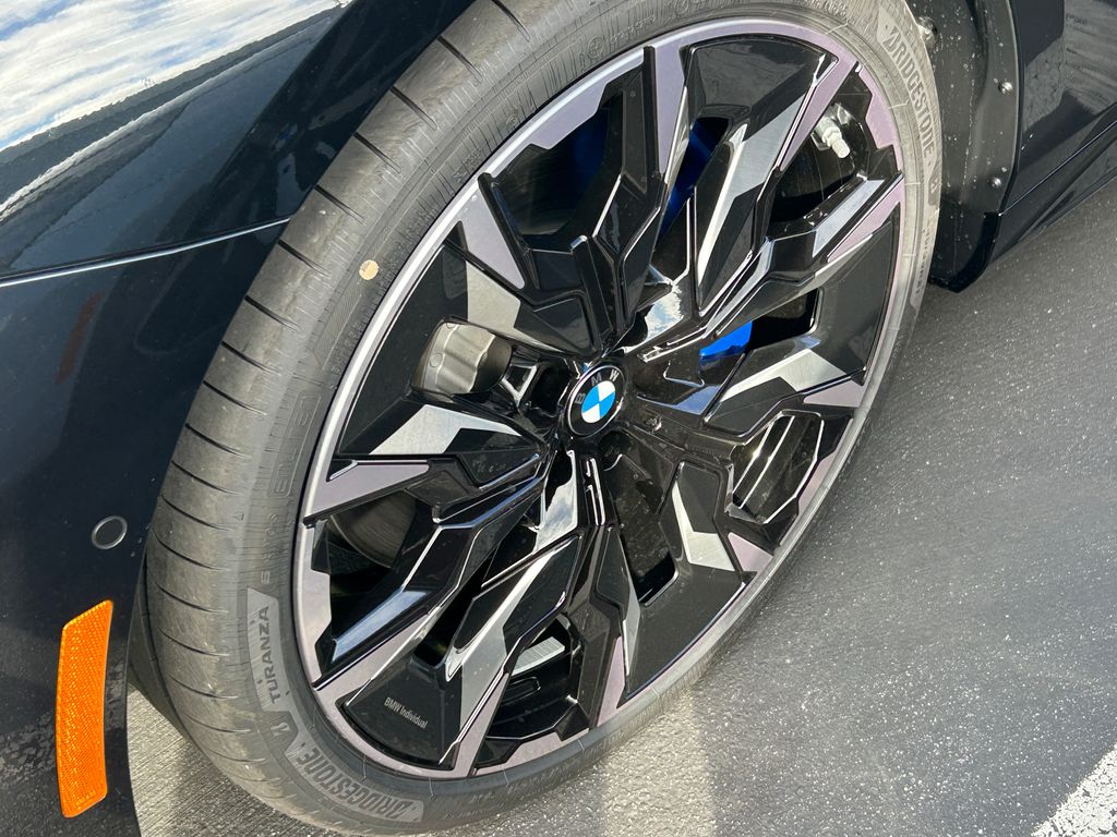 Thumbnail: 2026 BMW 5 Series - 3