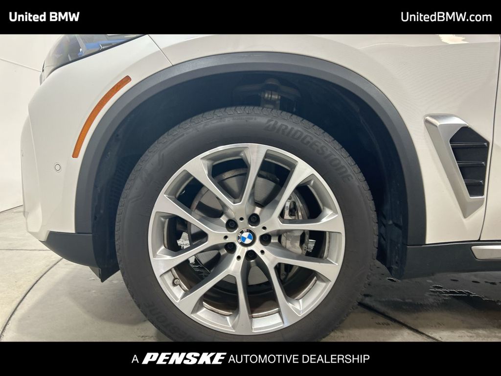 Thumbnail: 2024 BMW X5 - 10