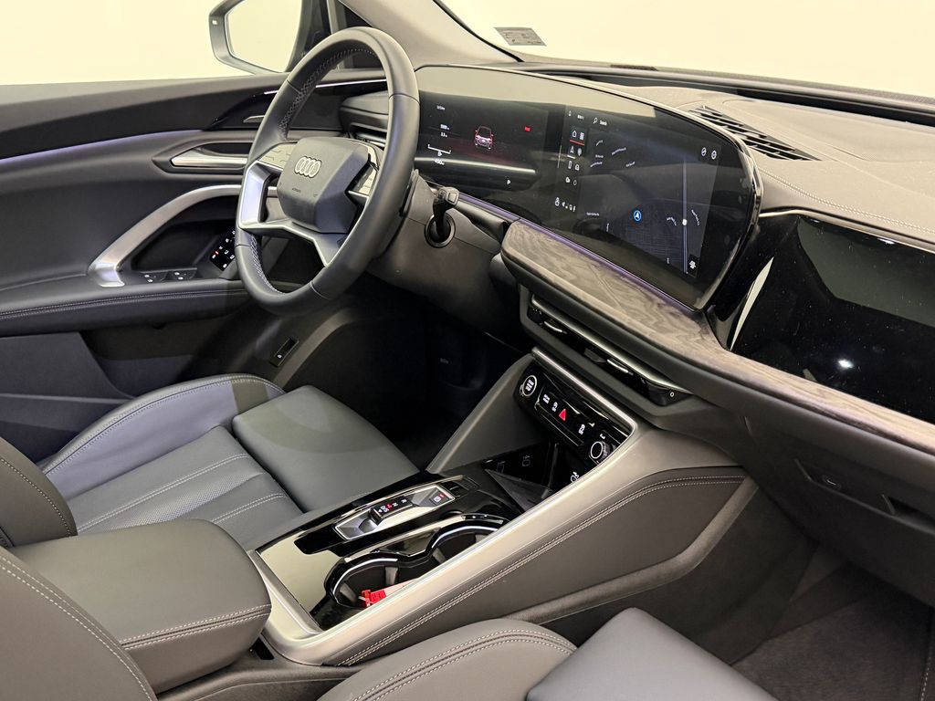 Thumbnail: 2025 Audi Q5 - 8