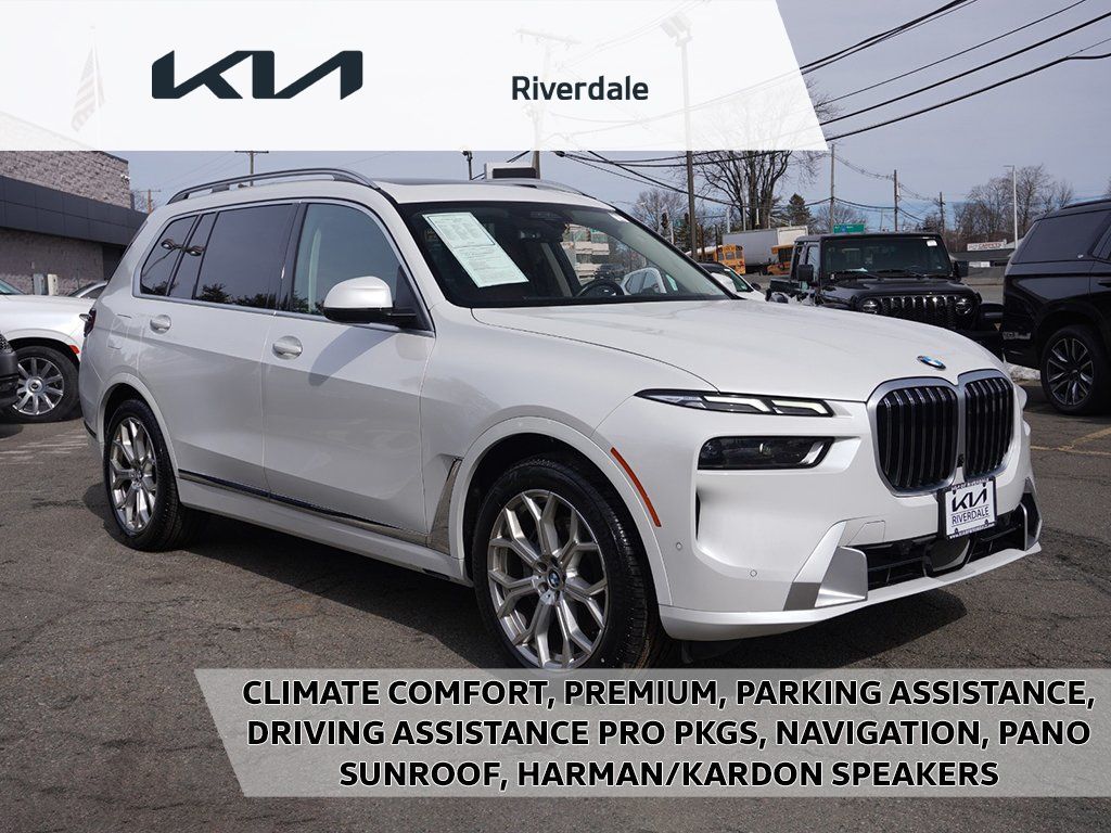 2023 BMW X7 xDrive40i AWD