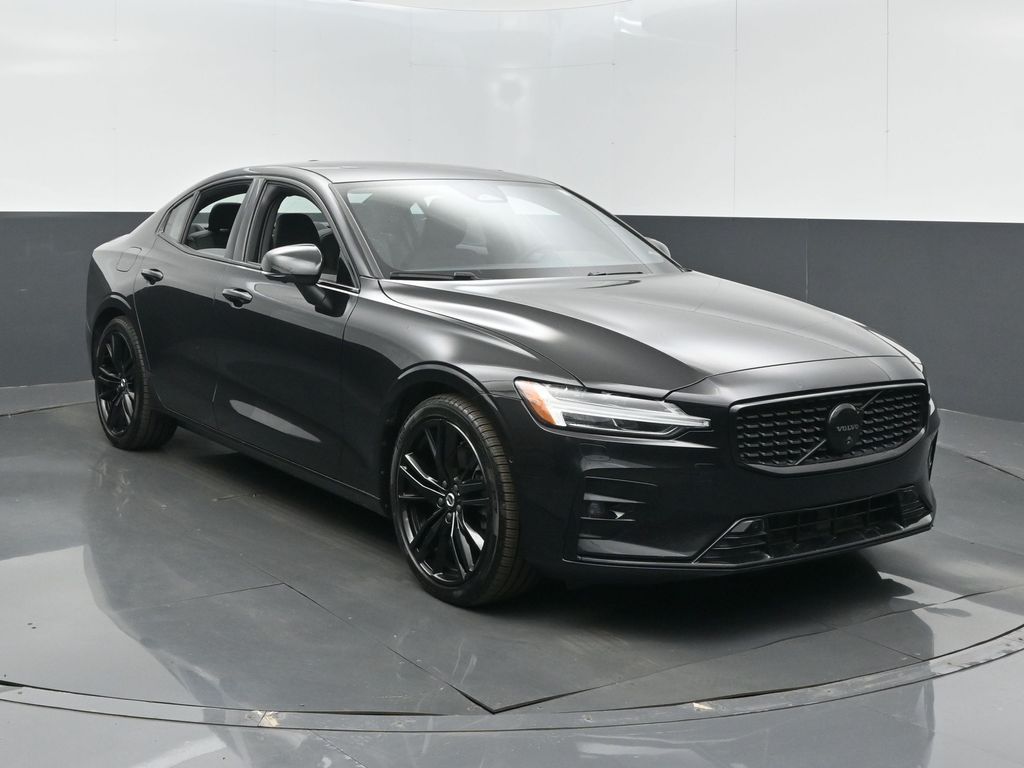 2024 Volvo S60 B5 Plus Black Edition AWD