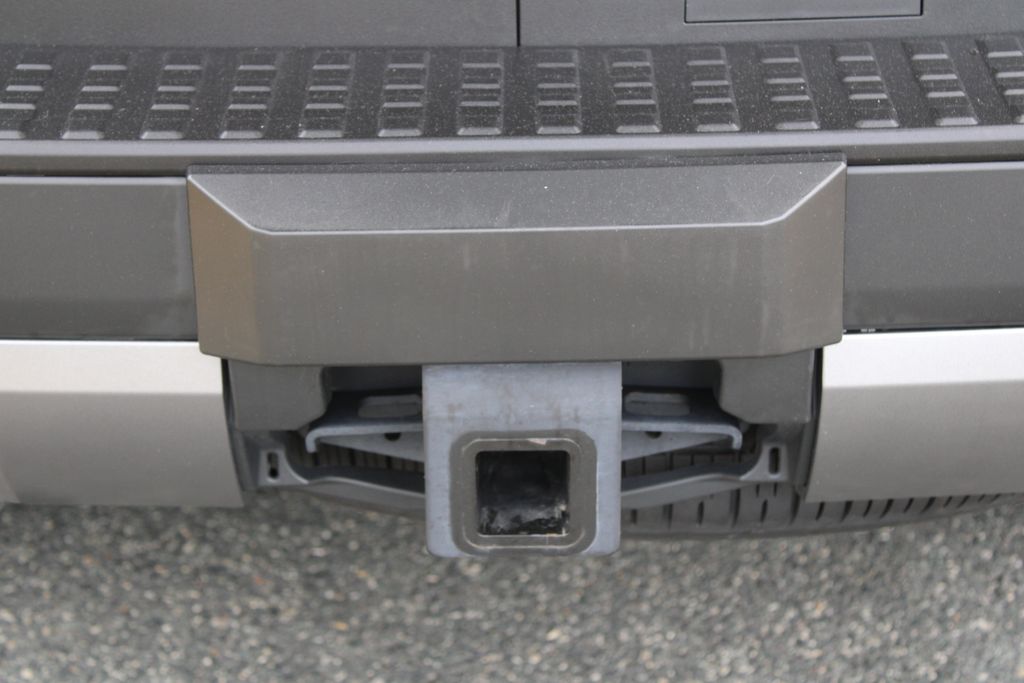 Used 2025  Toyota Base image 31