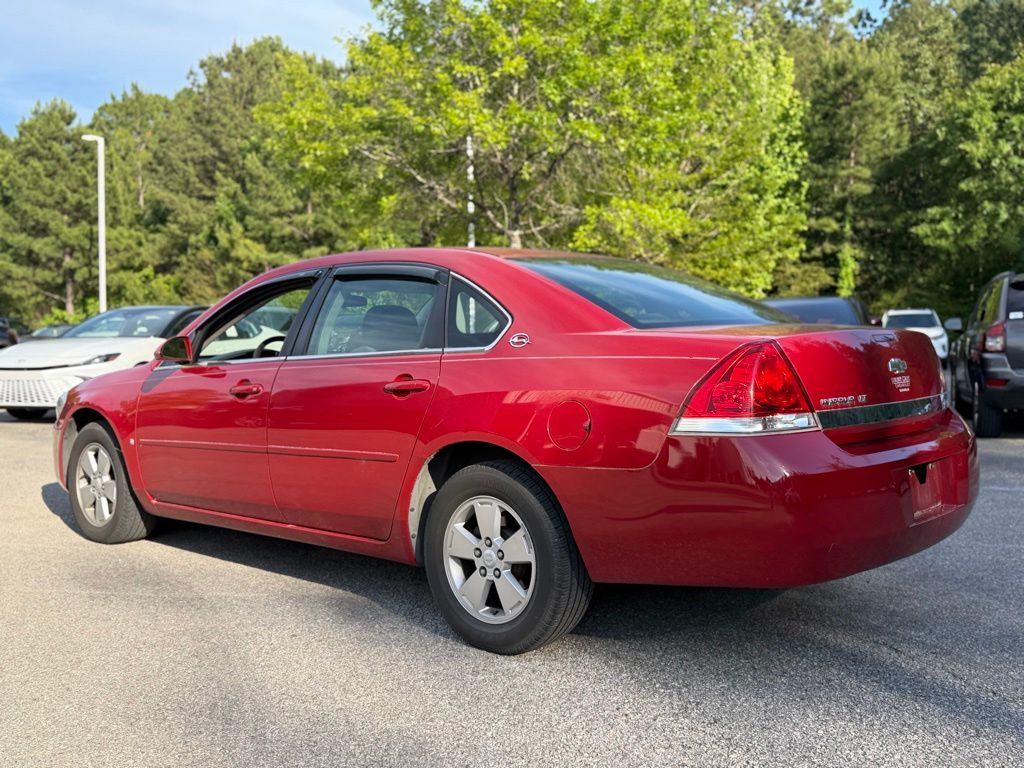 Used 2008 Red Chevrolet LT image 3