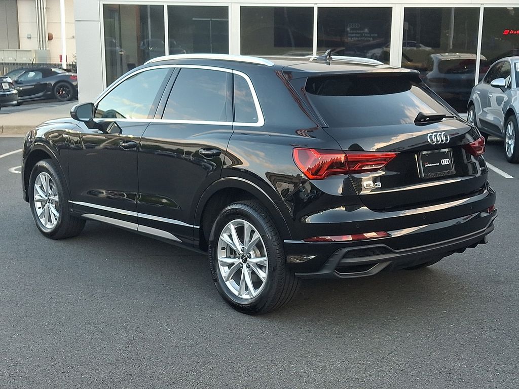 Thumbnail: 2023 Audi Q3 - 6