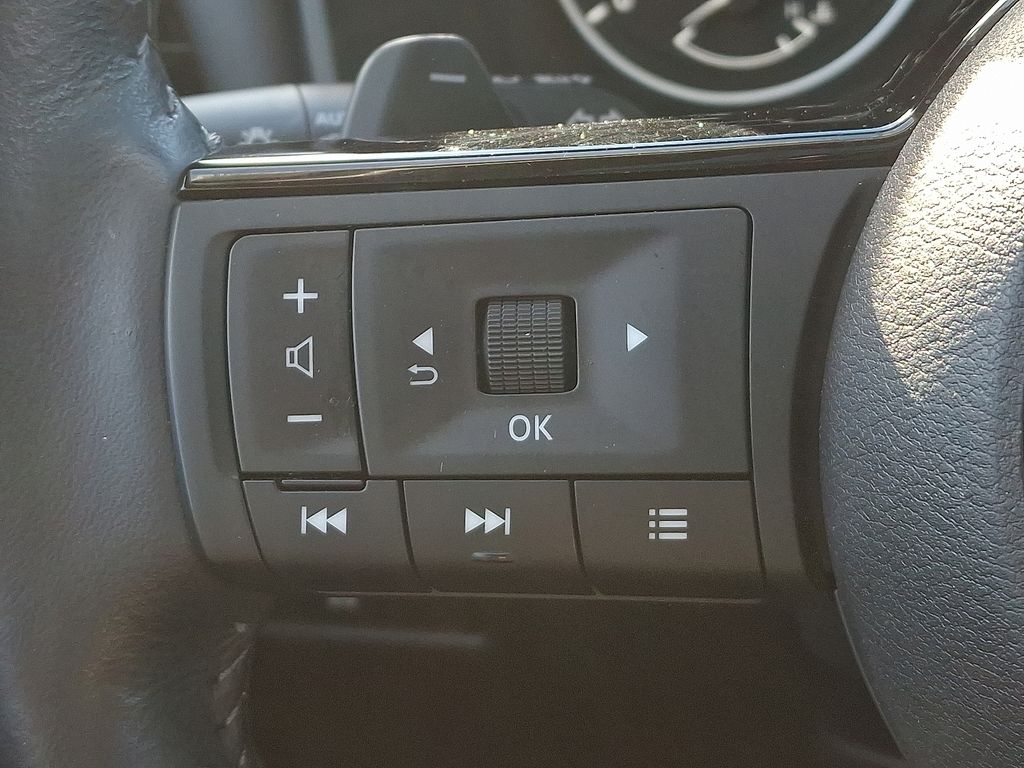 Thumbnail: 2022 Nissan Rogue - 22