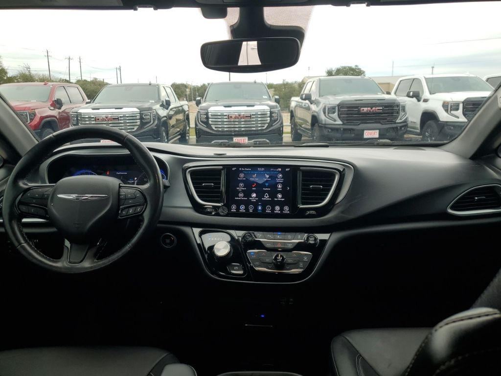 Used Car 2020 Chrysler Pacifica  Touring L Plus For Sale Under $25,000 In Austin, Texas