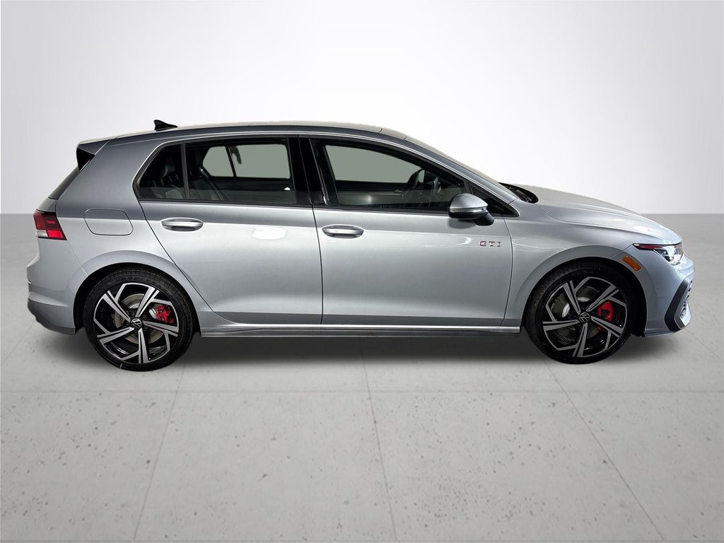 2025 Volkswagen Golf GTI 2.0T SE