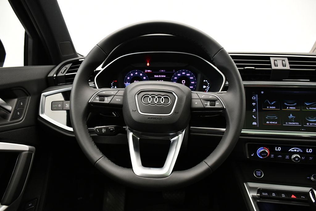 Thumbnail: 2025 Audi Q3 - 23